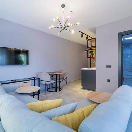 شقة فندقية Aria Riva 4*