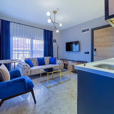 Aria Riva شقة فندقية 4*