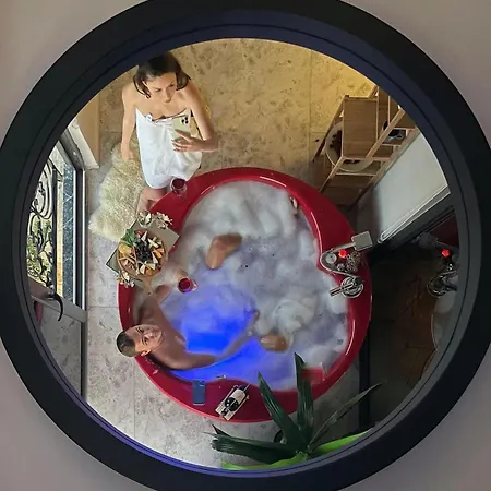 Aria Riva מלון דירות 4*